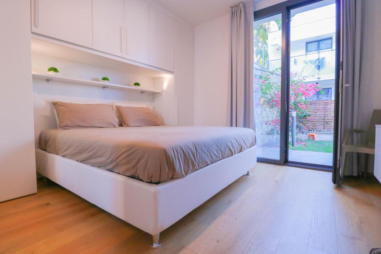 H11 Luxury 9A - Porto - Piscina - Jacuzzi Appartement Santo Stefano al Mare Buitenkant foto
