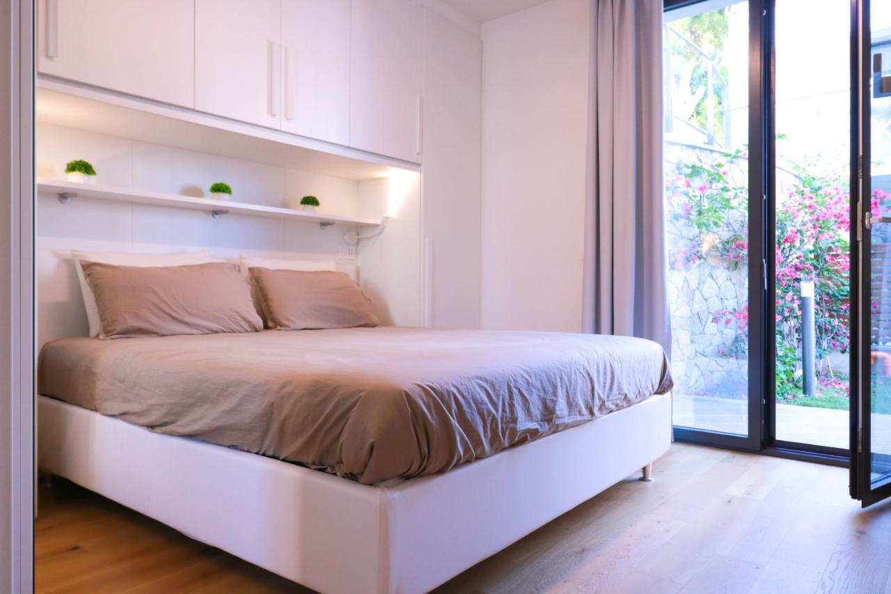 H11 Luxury 9A - Porto - Piscina - Jacuzzi Appartement Santo Stefano al Mare Buitenkant foto